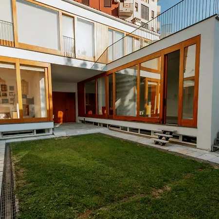 Апартаменты Art House