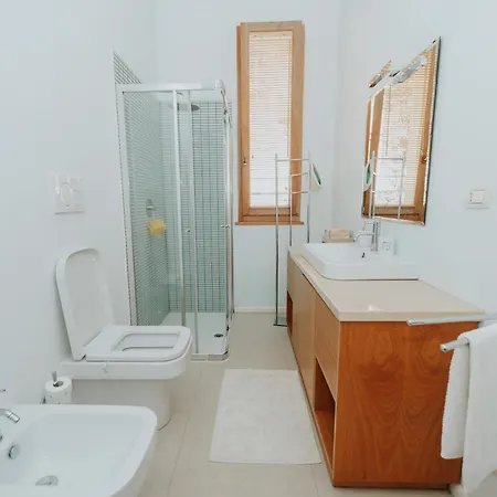 Art House Апартаменты Шкодер